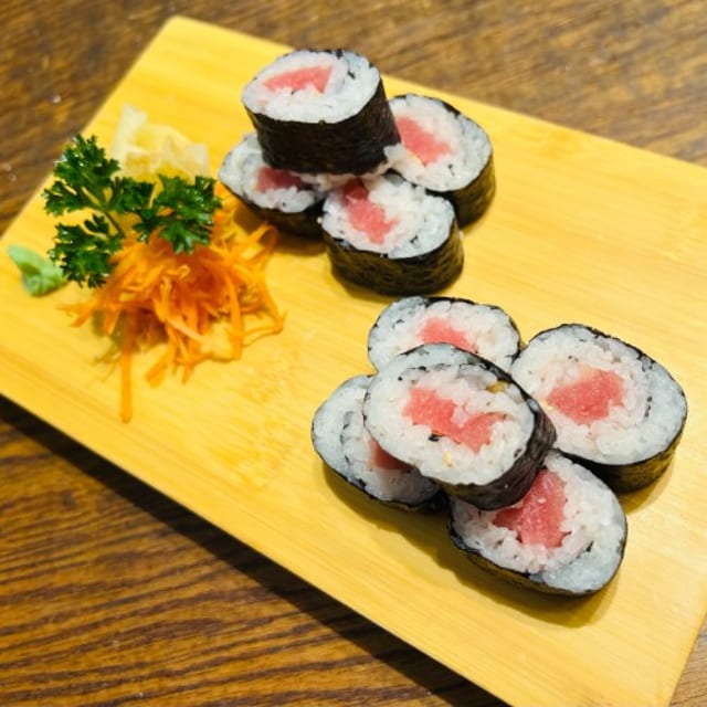 Tuna Roll.