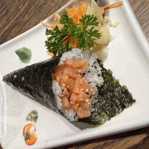 Salmon Hand Roll / Temaki (Cooked).
