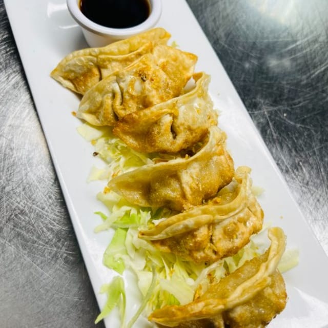 6 Pieces Gyoza.