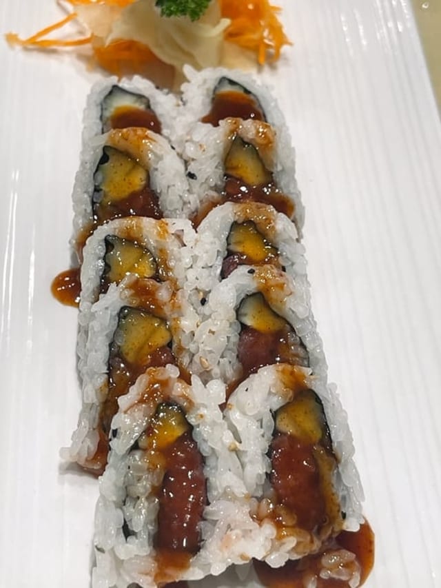 Spicy Tuna Roll.
